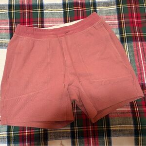 Lululemon At Ease 7 in inseam short